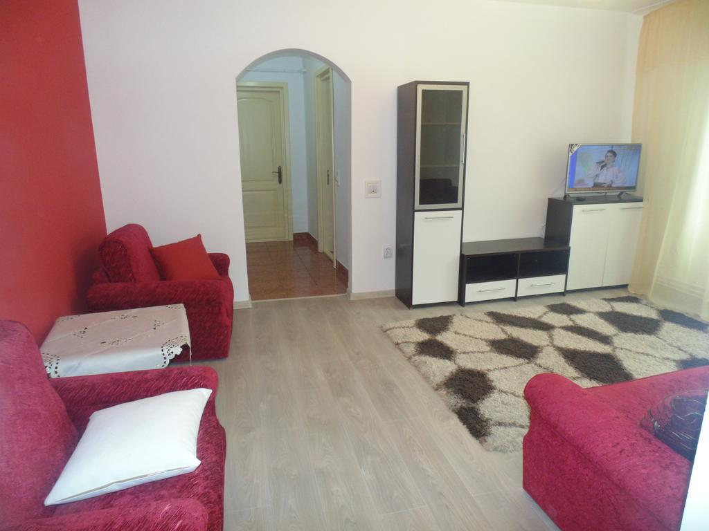 Lary Apartament 苏恰瓦 客房 照片