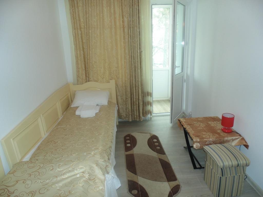 Lary Apartament 苏恰瓦 客房 照片