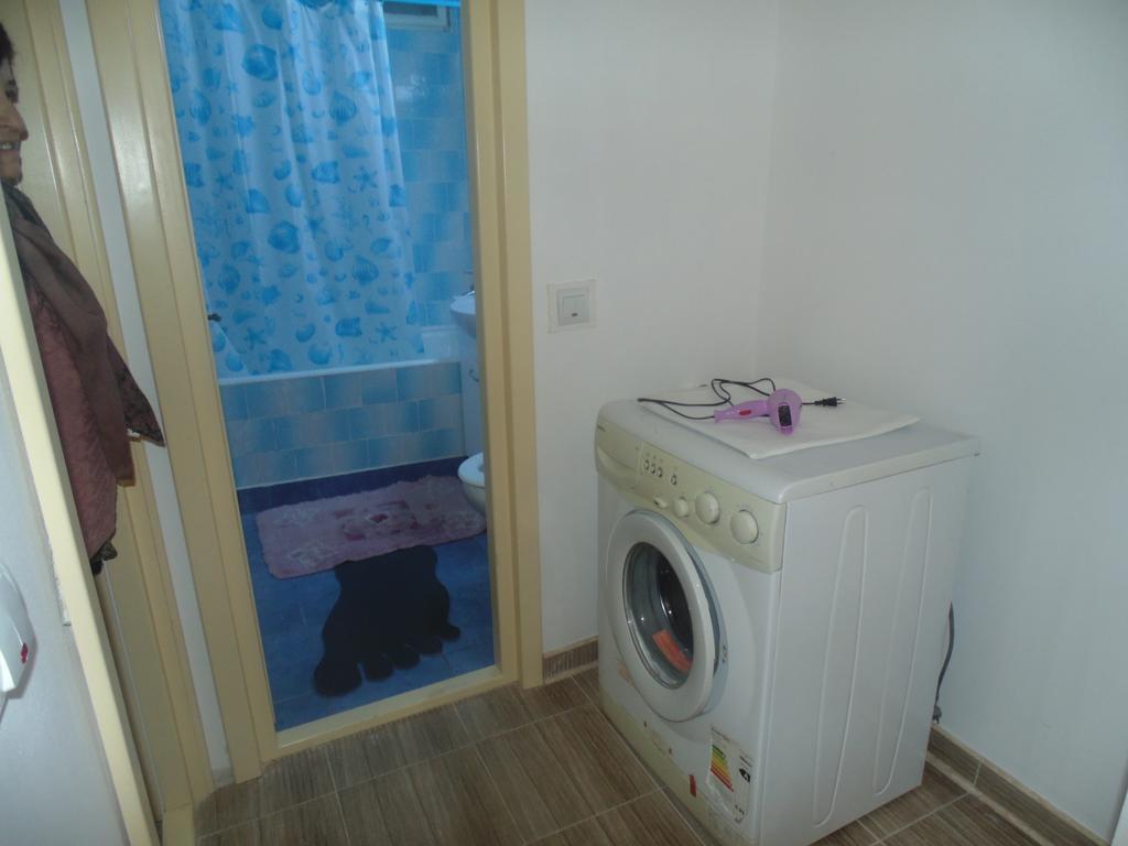Lary Apartament 苏恰瓦 客房 照片