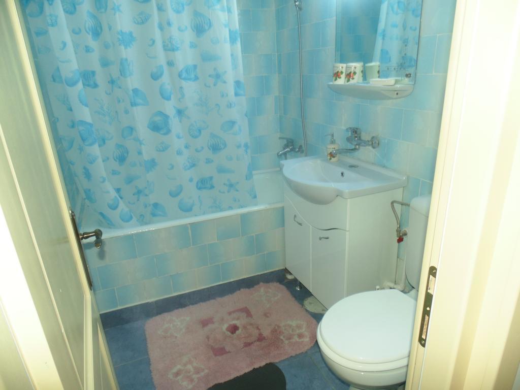 Lary Apartament 苏恰瓦 客房 照片